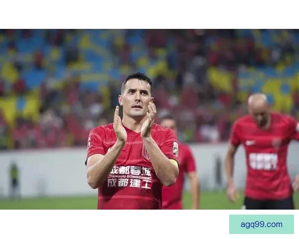 上海海港关注周定洋已久，目标不仅是今年争冠还看长远发展